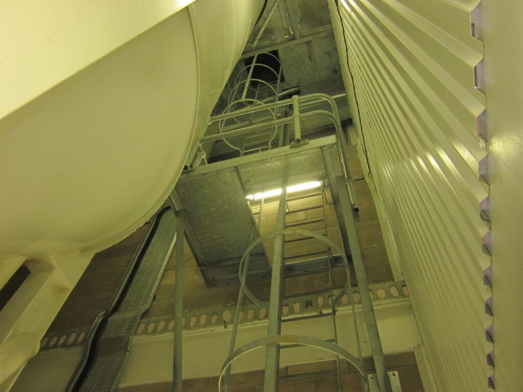 Entry into Quicklime Silo
